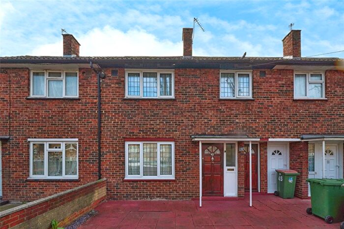 3 Bedroom Terraced House For Sale In Croydon Road, London, London, E13