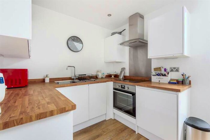 1 Bedroom Flat To Rent In Old Station Yard, Abingdon, OX14