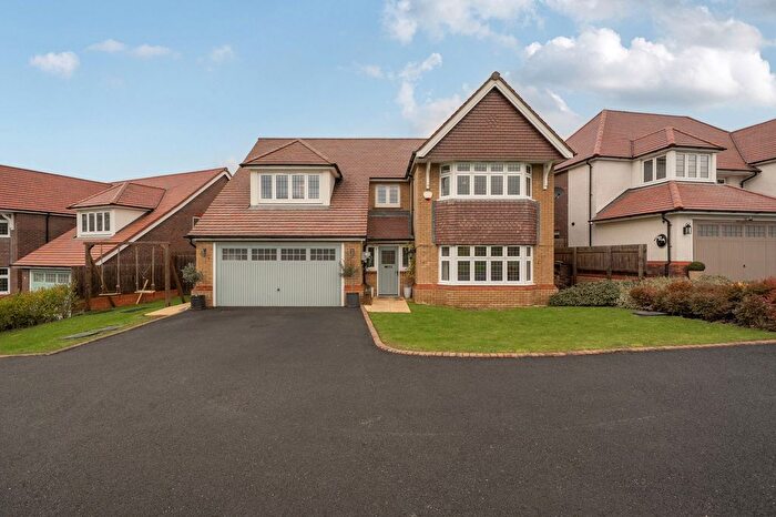 5 Bedroom Detached House For Sale In Honeysuckle Avenue, Leckhampton, GL53