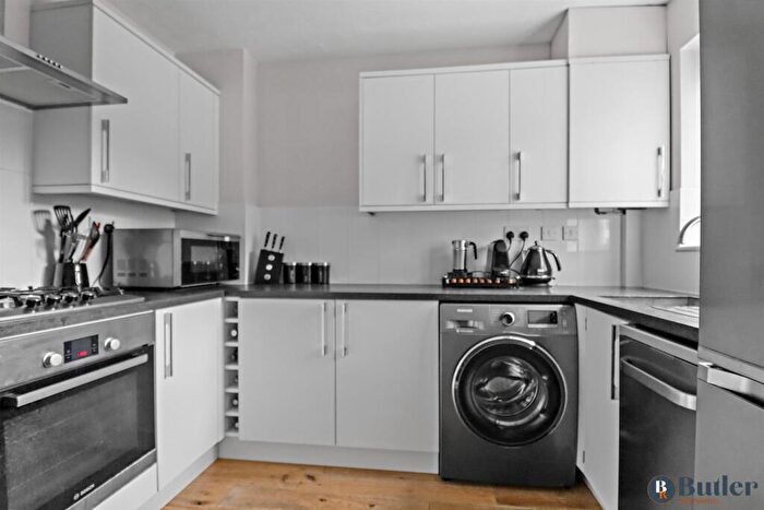 3 Bedroom End Of Terrace House For Sale In Morecambe Close, Stevenage, SG1