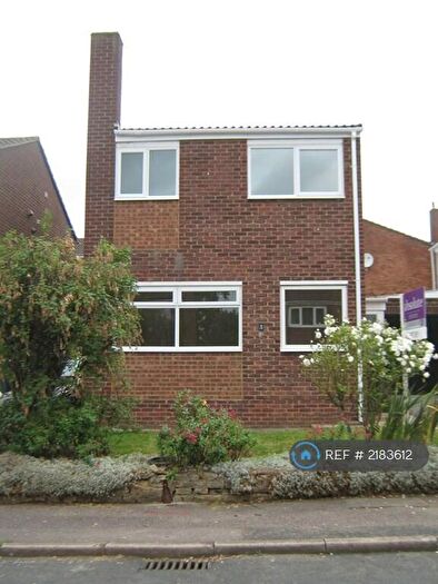 3 Bedroom Detached House To Rent In Hogarth Close, Bedford, MK41