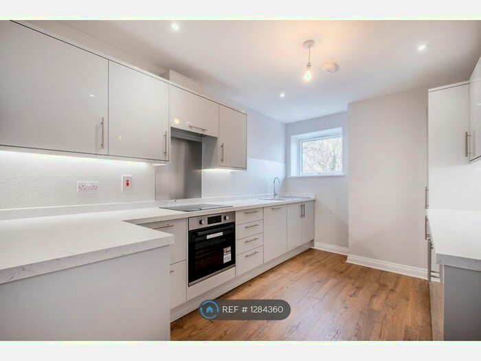 2 Bedroom Flat To Rent In Herbert Road, London SE18