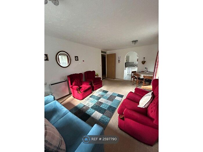 1 Bedroom Flat To Rent In The Greenwoods, Harrow, HA2