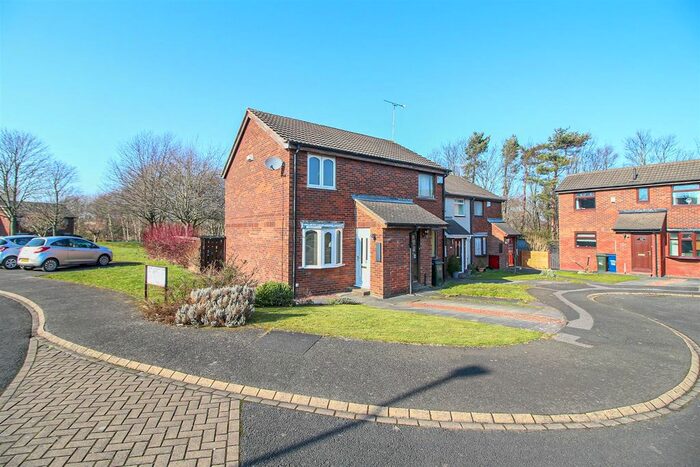 2 Bedroom End Of Terrace House To Rent In Stuart Court, Newcastle Upon Tyne, NE3