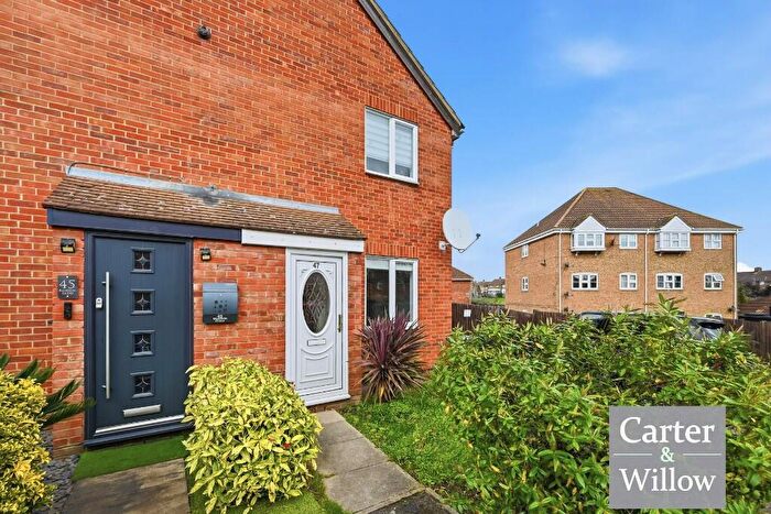 2 Bedroom End Of Terrace House For Sale In Blossom Close, Dagenham, RM9