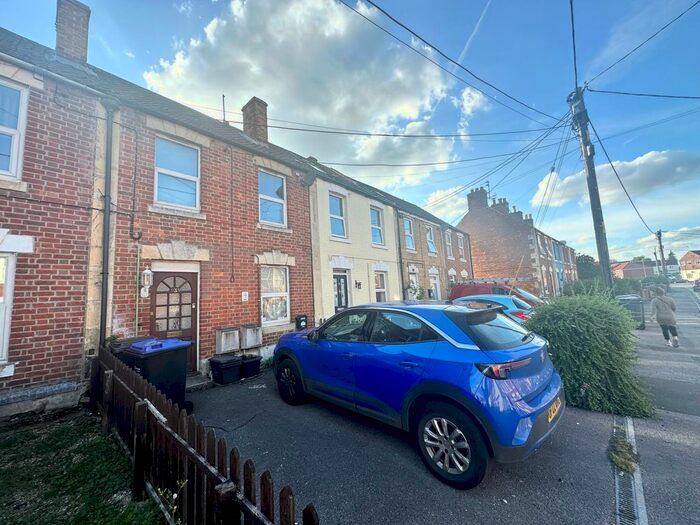 1 Bedroom Maisonette To Rent In Dursley Road, Trowbridge, BA14