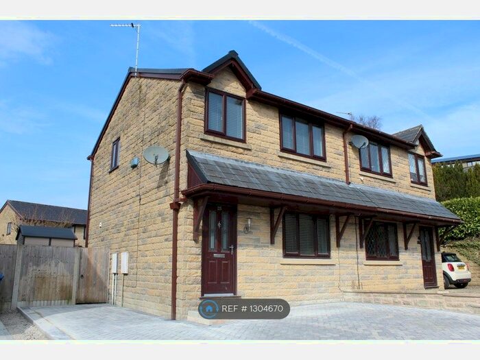 3 Bedroom Semi-Detached House To Rent In Highfield Park, Haslingden, Rossendale, BB4
