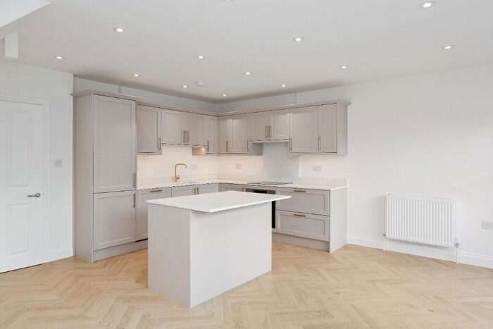 3 Bedroom End Of Terrace House For Sale In Howard Avenue, Bexley, Greater London, DA5