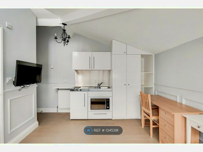 Studio To Rent In Westbourne Terrace, London, W2