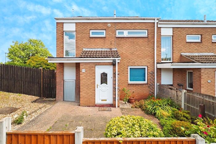 2 Bedroom End Of Terrace House For Sale In Bewick Drive, Nottingham, Nottinghamshire, NG3