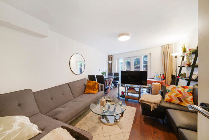 2 Bedroom Flat To Rent In Broadley Terrace, Marylebone, NW1
