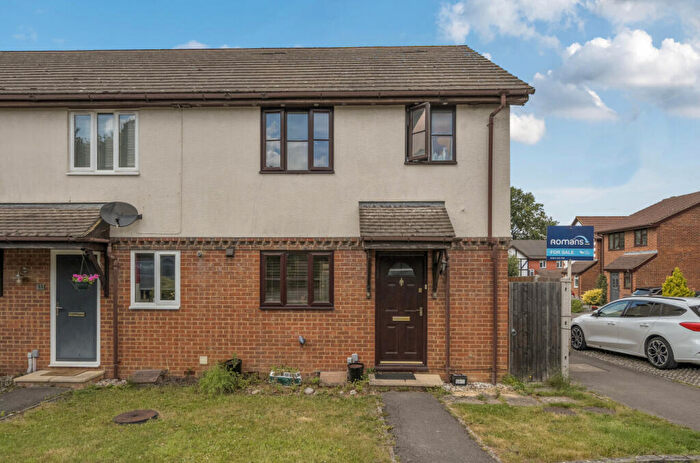 3 Bedroom End Of Terrace House For Sale In Northumberland Close, Warfield, Bracknell, RG42