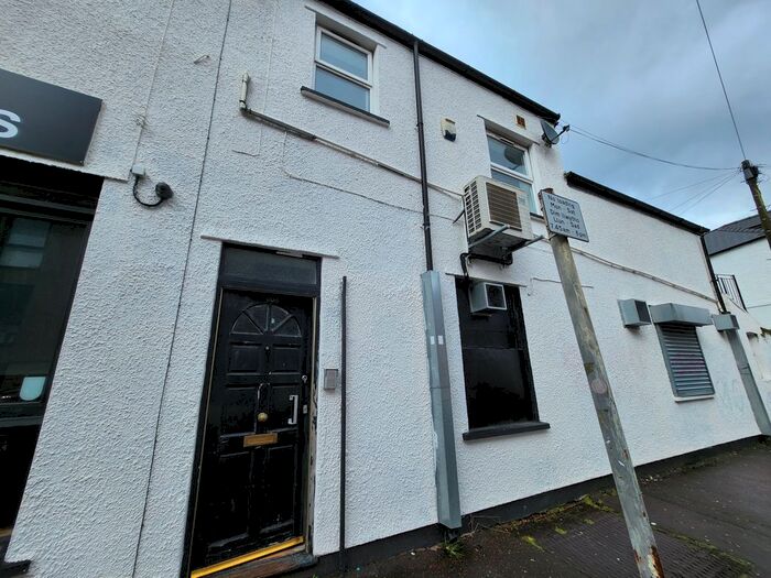 3 Bedroom Flat To Rent In Salisbury Road, Cardiff, CF24