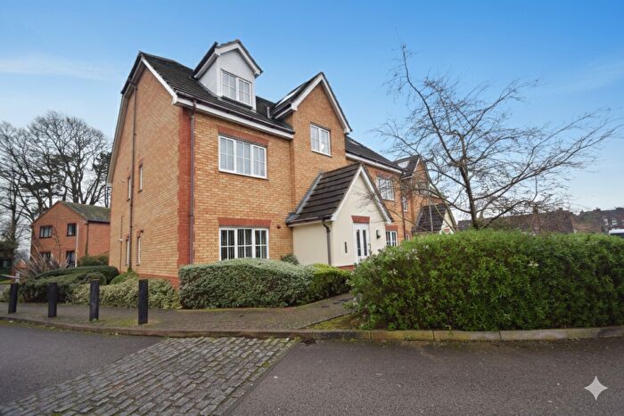 1 Bedroom Apartment For Sale In The Wickets, Luton, Bedfordshire, LU2