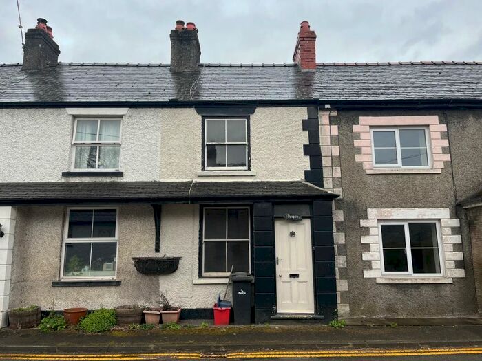 2 Bedroom Terraced House For Sale In Brogain, Penybontfawr, Oswestry, SY10