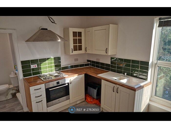 1 Bedroom Flat To Rent In Linaker Road, Sheffield, S6