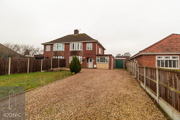4 Bedroom Semi Detached House For Sale In Reepham Road, Hellesdon, Norwich, NR6