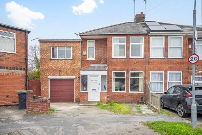 4 Bedroom Semi Detached House For Sale In Lang Avenue, York, YO10