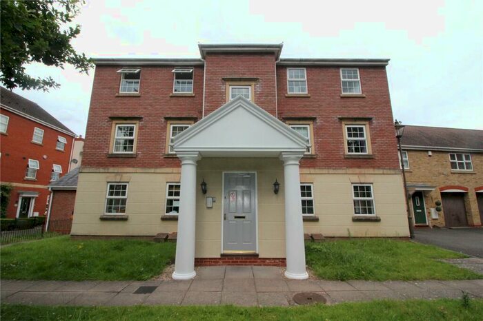 2 Bedroom Flat To Rent In Trundalls Lane, Dickens Heath, Solihull, B90