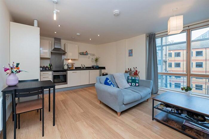 1 Bedroom Apartment For Sale In Baldwin Street, Bristol, BS1