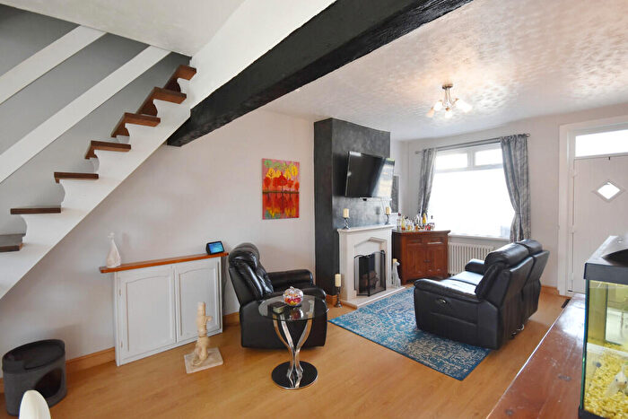 3 Bedroom Semi-Detached House For Sale In Grange Road, Coventry, CV6
