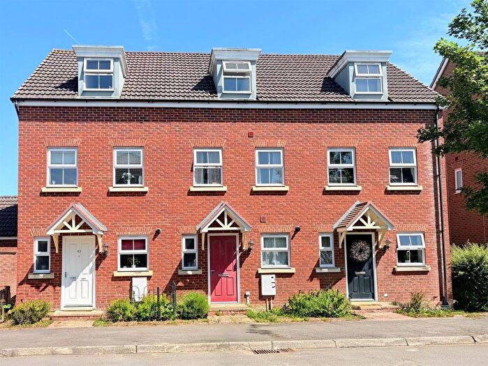 3 Bedroom Town House For Sale In Brize Avenue Kingsway, Gloucester, GL2
