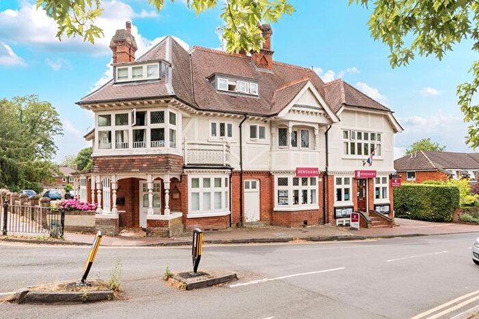 Studio To Rent In High Street, Leatherhead, KT23