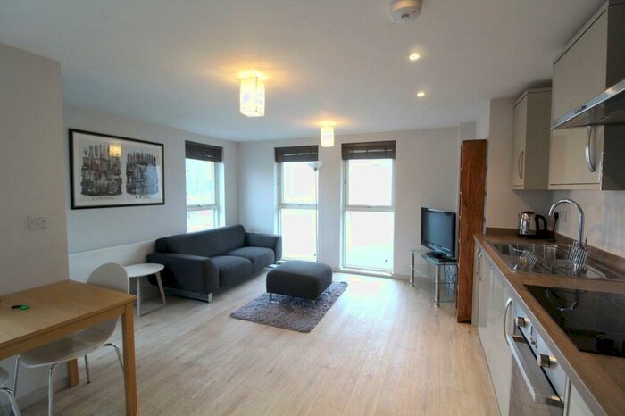 1 Bedroom Apartment To Rent In North Street, Leeds, West Yorkshire, LS2