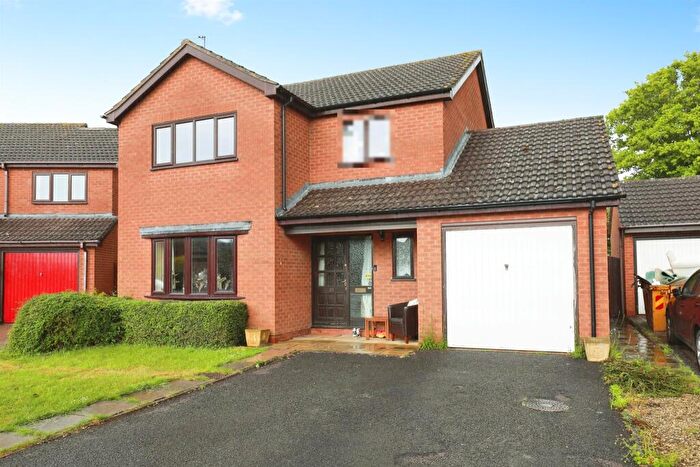 4 Bedroom Detached House For Sale In Bristol Way, Wellesbourne, Warwick, CV35