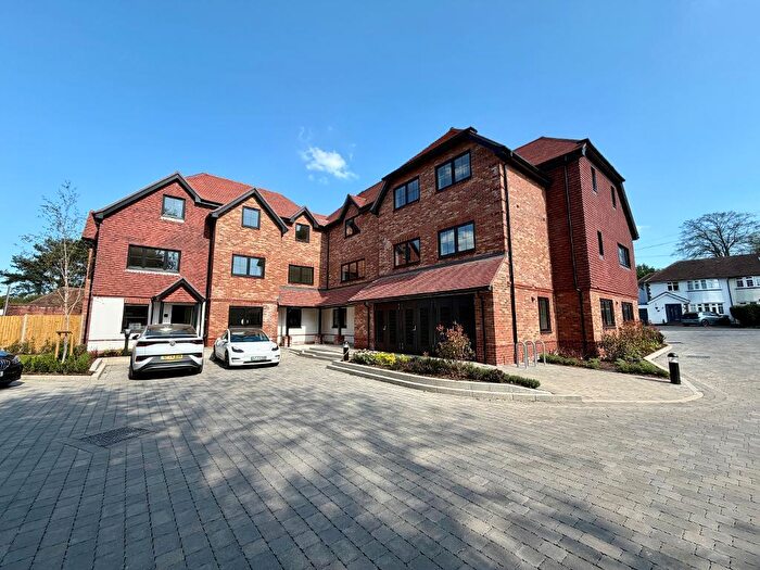 2 Bedroom Flat To Rent In Farleigh Road, Warlingham, CR6