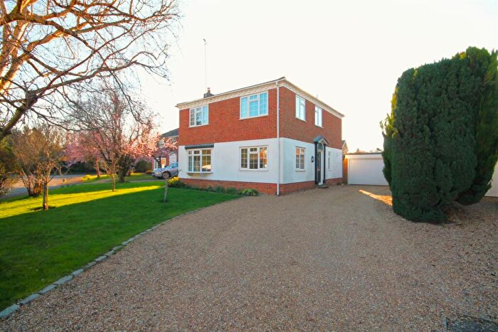 4 Bedroom Detached House To Rent In Badgers Walk, Lower Shiplake, RG9