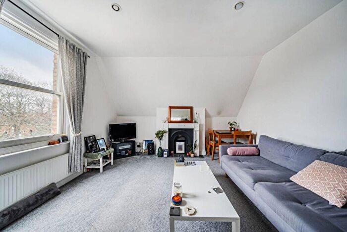 1 Bedroom Flat To Rent In Bedford Hill, Balham, London, SW12