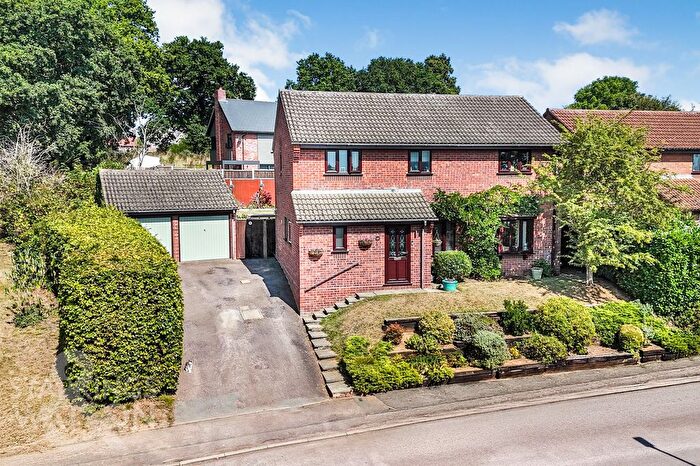 4 Bedroom Detached House For Sale In Oakdale Road, Brundall, Norwich, NR13