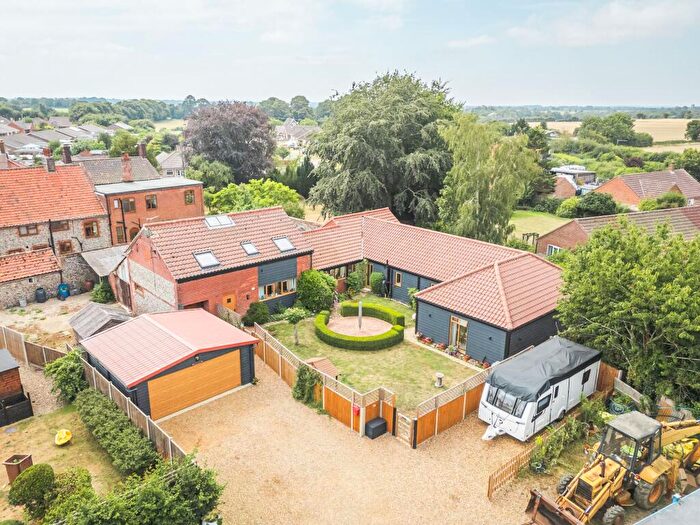 6 Bedroom Barn Conversion For Sale In A Distinguished Period Home In Trunch, NR28
