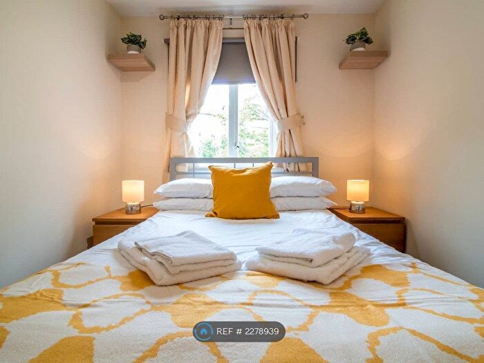 2 Bedroom Flat To Rent In Orwell Terrace, Edinburgh, EH11