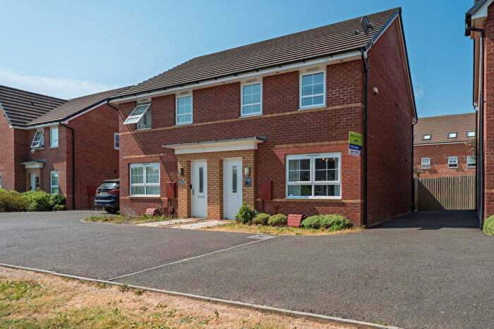 3 Bedroom Semi-Detached House For Sale In James Prosser Way, Llantarnam, NP44