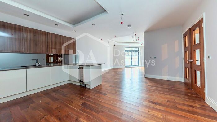 2 Bedroom Flat To Rent In Muswell Hill, London, N10