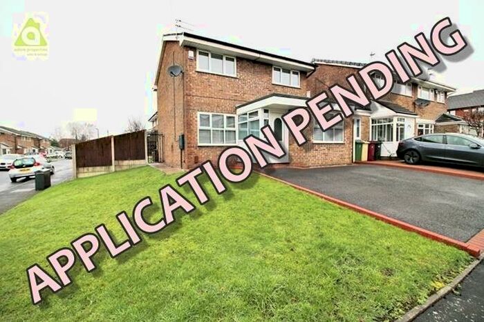 3 Bedroom Detached House To Rent In Higher Drake Meadow, Westhoughton, BL5