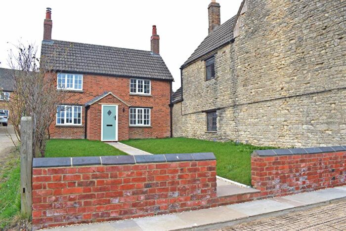 3 Bedroom Detached House To Rent In The Green, Islip, NN14