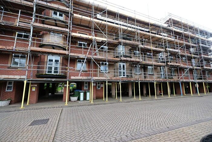 2 Bedroom Flat To Rent In Asturias Way, Ocean Village, Southampton, Hampshire, SO14
