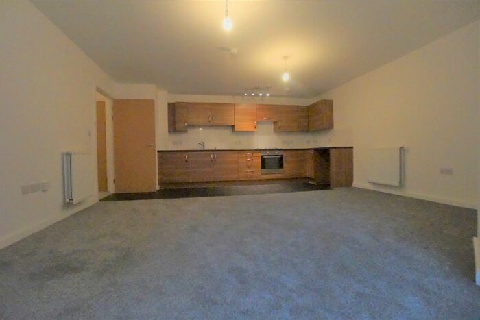 2 Bedroom Flat To Rent In Thornycroft Road, Southampton SO19