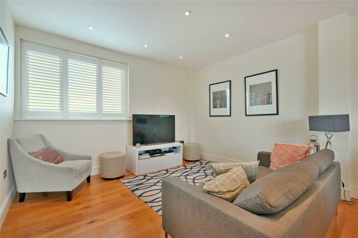 2 Bedroom Flat To Rent In High Road, Dollis Hill, NW10