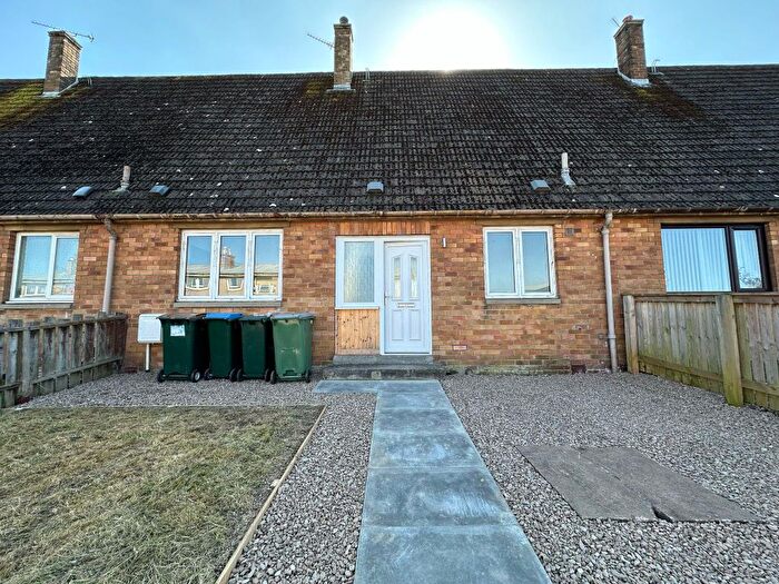 2 Bedroom Flat To Rent In Fortingall Place, Perth, PH1