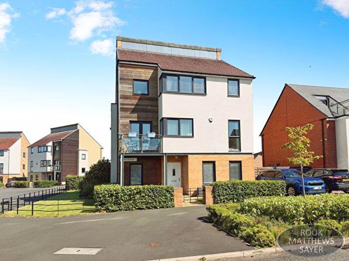 5 Bedroom Detached House For Sale In Elford Avenue, Newcastle Upon Tyne, NE13