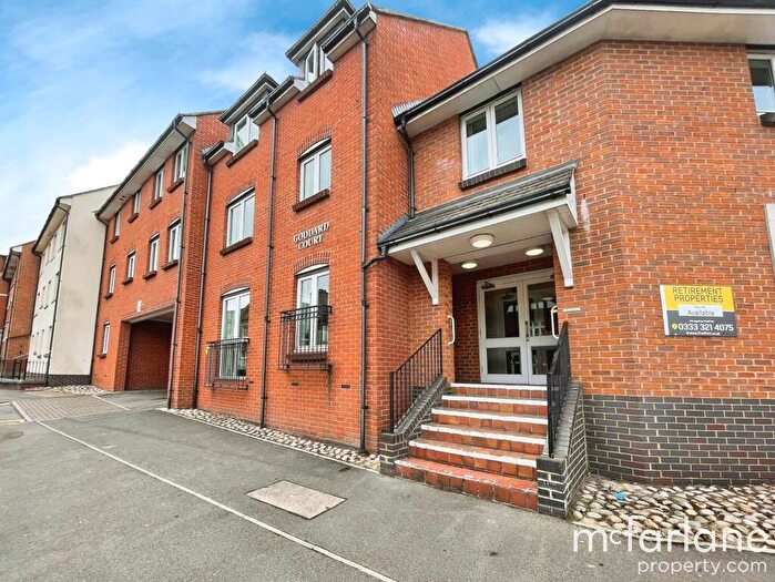 2 Bedroom Apartment For Sale In Cricklade Street, Swindon, SN1