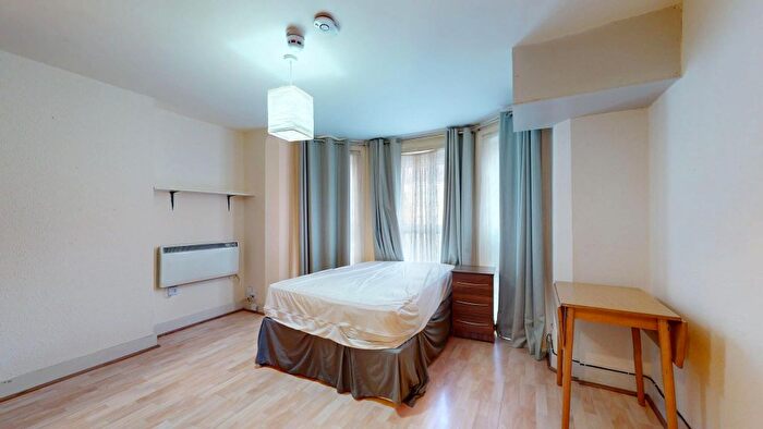 Studio To Rent In St. Pauls Avenue, London, NW2