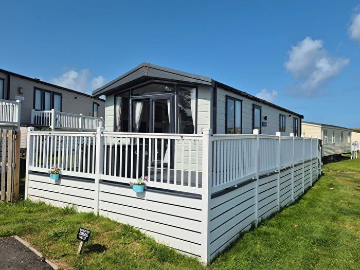 2 Bedroom Mobile/park Home For Sale In Newquay Bay Holiday Resort, Cornwall., TR8