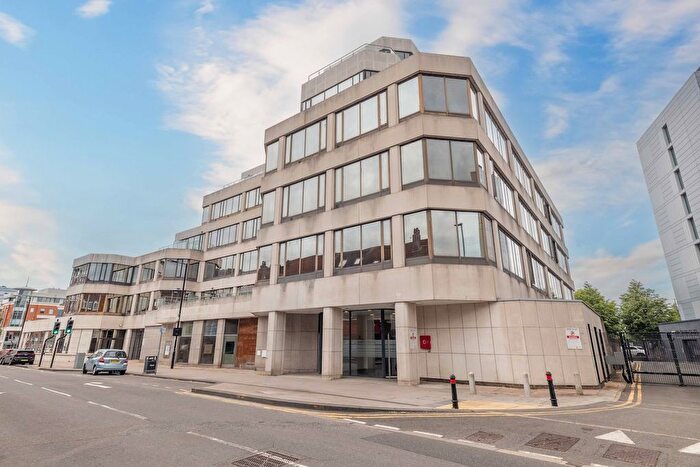 2 Bedroom Flat For Sale In High Street, Slough, SL1
