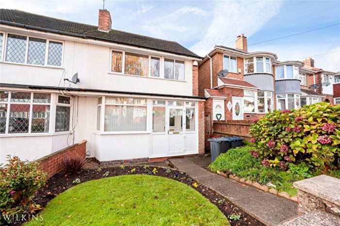 3 Bedroom Semi Detached House For Sale In Atlantic Road, Birmingham, West Midlands, B44