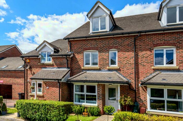 4 Bedroom Terraced House To Rent In Thornton Close, Alresford, Hampshire, SO24